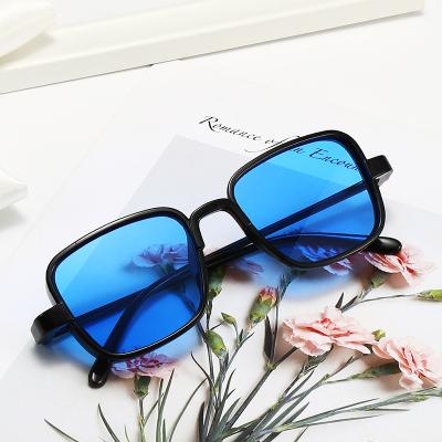 China Fashion Sunglasses 2021 Newest hot selling retro PC square thick edges frame trendy sunglasses women men eyewear shade sun glasses custom goggles for sale