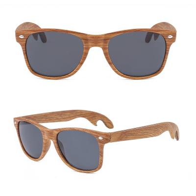 China Fashion Sunglasses Bamboo wood fashion similar wood grain frame beer corkscrew legs stud sunglasses women men eyewear shade sun glasses goggles for sale