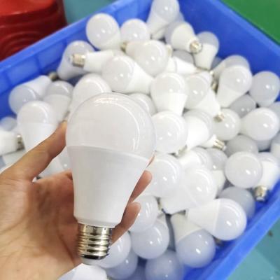 China Residential PBT PC 2 Years Warranty DOB E27 B22 9W 12W LED Light Bulb for sale