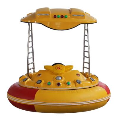 China Fiberglass Challenge Water Games DC 24V 750W Non-Brush Motor Adults And Kids Electric Bumper Boat for sale