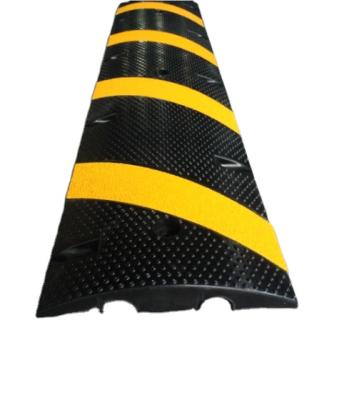 China Hot Embedded Road Bump 122*30*5cm Rubber Embedded Speed ​​Reflector Channel Anti-pressure Sales 2 Cable Ramp for sale