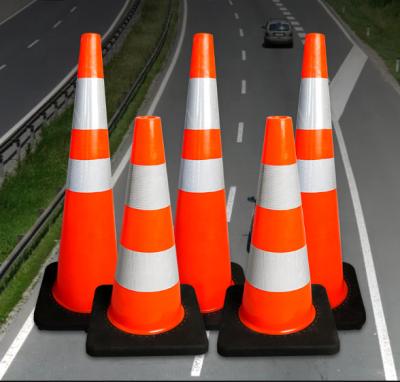 China Reflector 750Mm High Visibility High Visibility Pe Traffic Cone Road Safety Reflective Cone for sale