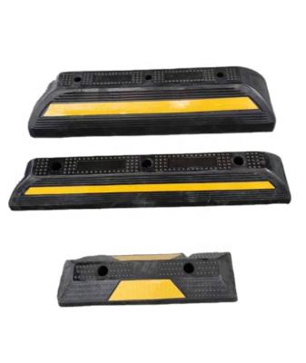 China High Visibility Heavy Duty Black Yellow Truck Wheel Stopper 1000*190*150mm / Recycled Rubber Car Parking Wheel Stopper for sale