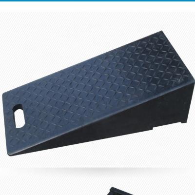 China Anti-pressure Property Restriction Vehicle Slope Car Lift Rubber Wheel Ramps for sale