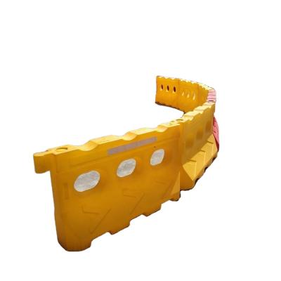 China Road Equipments Factory Supplier Price Driveway Road Safety Rotational Molding Plastic Water Filled Barrier for sale