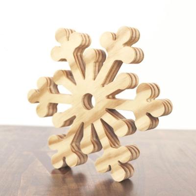 China Europe Unfinished Wood Snowflake Cutouts Large Wooden Snowflakes To Paint for sale