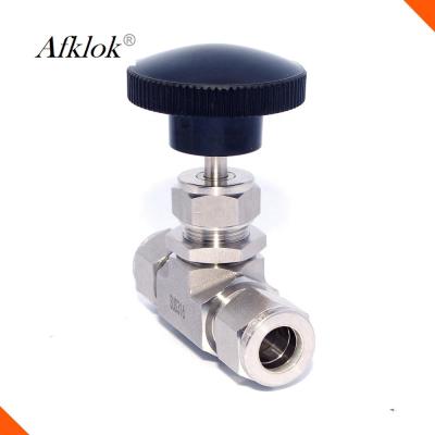 China High Temp Stainless Steel Water Valve Durable With PTFE Seat Needle Structure for sale