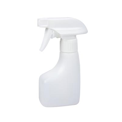 China Factory Eco-friendly Plastic Empty Manual Pressure Garden Water Trigger Refillable Spray Bottles for sale