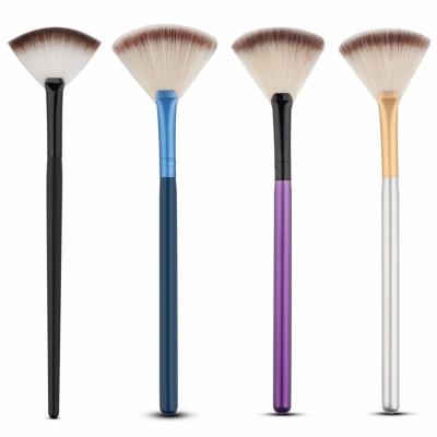 China Angular Blush Professional High Quality Luxury Fan Makeup Brushes Face Highlighting Make Up High End Biodegradable Cosmetic Brush for sale