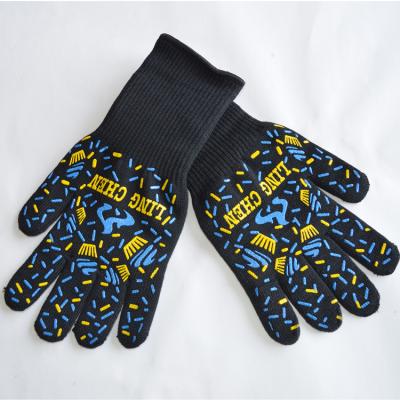 China Flexible Aramid Wholesale Printing Customized Double Oven Gloves for sale