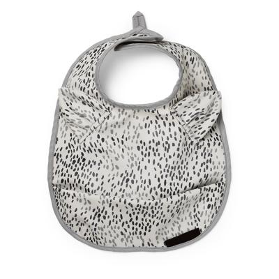 China 2021 Hot Selling Polka Dot Ear Ruffle Baby Driver Bibs Viable Waterproof Baby Bibs for sale