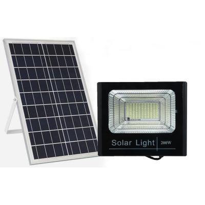 China Garden factory price 100w 200w high bright outdoor aluminum solar flood light for garden for sale