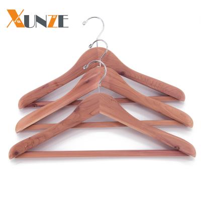 China Personalied Availabble Cedar Aromatic Hangers Luxury Natural Color Mothproof American Factory For Clothes for sale