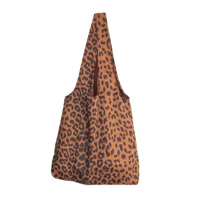 China Fashion Leopard Pattern Female Canvas Bags Leisure Fashion Korean Student Shoulder Bag for sale