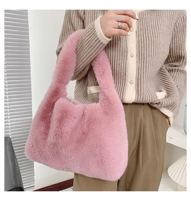 China PU Handbags Wholesale Fashion 2021 Winter Shoulder Girls Bags Ladies Soft Colorful Fur Handbags For Women for sale