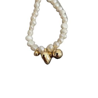 China Casual/Sporty Women Natural Freshwater Baroque Pearl Necklace With Gold Color Heart Necklace Pendant Jewelry for sale