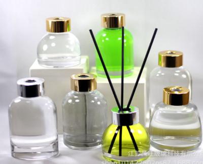 Chine Le diffuseur vide de voiture du parfum 50ml en verre fait sur commande met en bouteille pour l'Aromatherapy à vendre