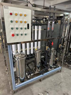 China Durable Ultrafiltration System with Ultrafiltration Technology and Stainless Steel Control Panel 240kg Customized Voltage for sale