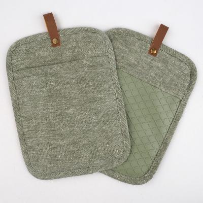 China Rectangle Shape Heat Resistant Cotton Filling Heat Insulate Tripod Kitchen Oven Gloves Pot Holders Home Canvas Set for sale