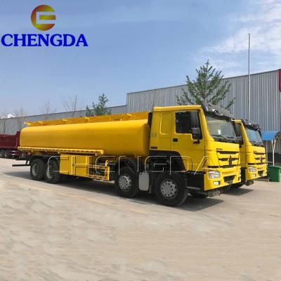 China Sinotruck Howo 30000L Used 8x4 Oil Tankers Fuel Tank Trucks For Africa 31 - 40T for sale