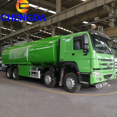 China Sinotruck HOWO 20000 liters waste oil fuel tanker vacuum truck for sale 31 - 40T for sale