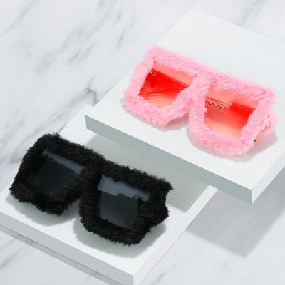 China Women Fashion Personality Plush Design Fashion Sunglasses 2022 Hairy Frame Part Shades Spring Eyewear Faux Fur Oversized Square Sunglasses for sale