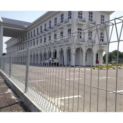 China Factory Supplier Popular Design Wroth Iron Fence High Security Roll Top  Welded Wire Mesh Fence Panel for sale