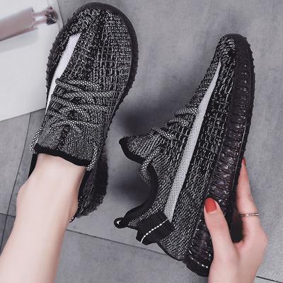 China Fashion trend flight new weaving breathable and comfortable women casual sports shoes women sneakers for sale