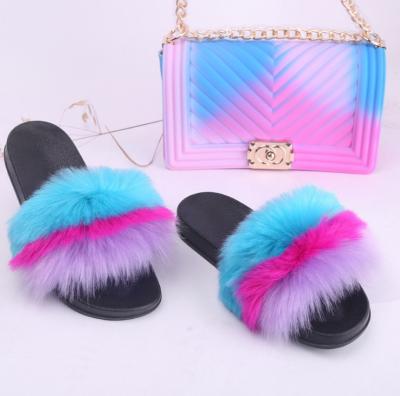 China 2021 Wholesale New Arrival Trend BOYI Fashion Homewear Fur Flat Slippers Tie Dye Print Handbags Ladies Shoe Bag Set For Women for sale