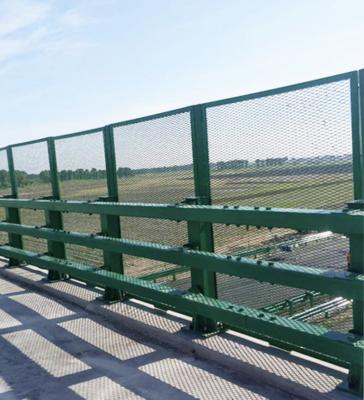 China Easily Assembled PVC Coated Welded Wire Mesh Fence Security Fence 2.2mx2.0m 50x200mm for sale