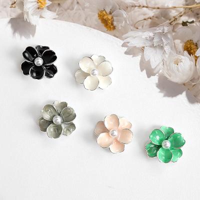 China 3D Nail Art Trade Assurance DIY Nail Polish Flower Ornament Flower Shape New Press On Nails With Metal Charms Decoration Accessories for sale