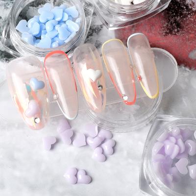 China Beauty Fashion Jewelry Sun Gradient Color Love Resin Nail Art 5.5*4.5mm DIY Romantic Peach Heart 3D Nail Accessories for sale