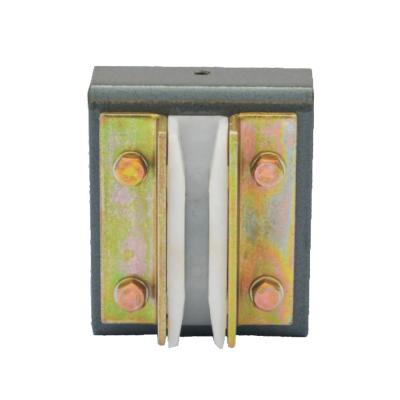 China DH04 Contemporary Elevator Glide Guide Shoe Elevator Spare Parts for sale