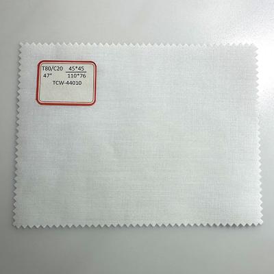 China 110*76 TC Poplin Fabric Rolled Polyester Cotton Bleached Fabric 45 Count for sale