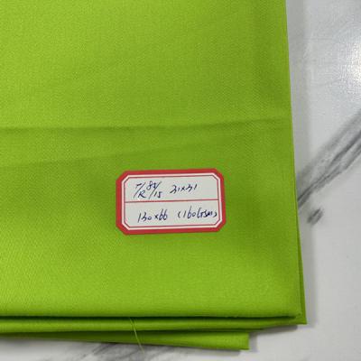 Cina Miscela di poliviscosa verde Twill 130X66 Miscela di poliestere e viscosa in vendita