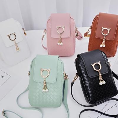 China 2022 Wholesale Women's Fashion Women's Bag Korean Version Coin Purse Apple Cell Phone Storage Messenger Cell Phone Bag Bag for sale