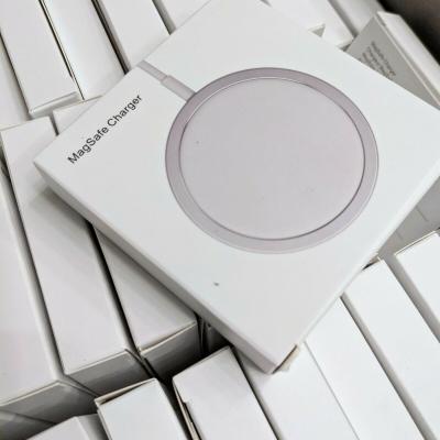 China Factory Wholesale Magnetic Wireless High Quality Mobile Phone Charger Qi Wireless Charger 15w Magnetic Wireless Charger for iphone for sale