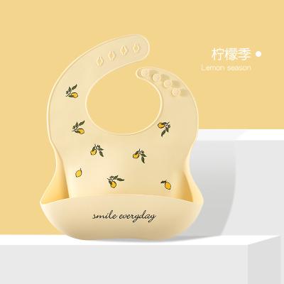 China BPA Free Food Grade Baby Feeding Tools Animal Pattern Silicone Baby Bibs for sale