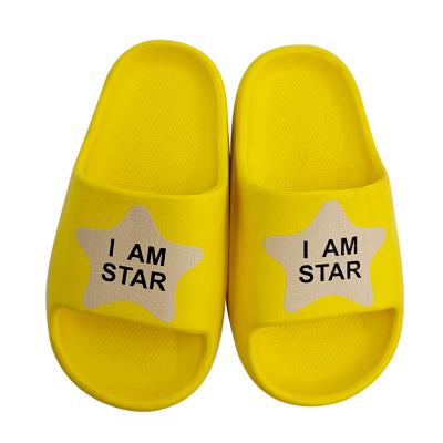 China Cheap Personalized Eva Boy Slipper Kids Latest Girls Arabic Chinese Rubber Kids Nude Cheap Beach Raincoats for sale