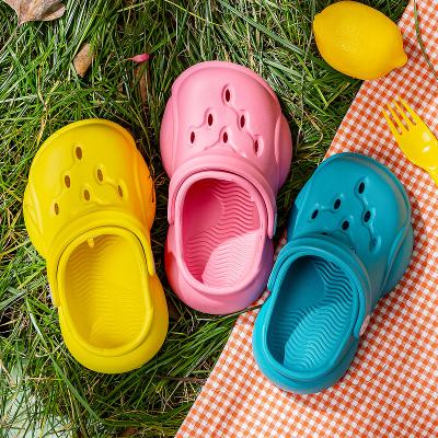 China Mario Kids Waterproof Cheerful Sandals Slippers | boys girls fashion hole shoes for sale