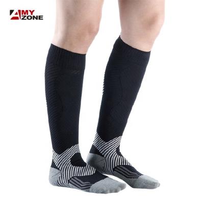 China Breathable Graduated 20-30 mmHg Compression Sports Socks For Sportsman for sale