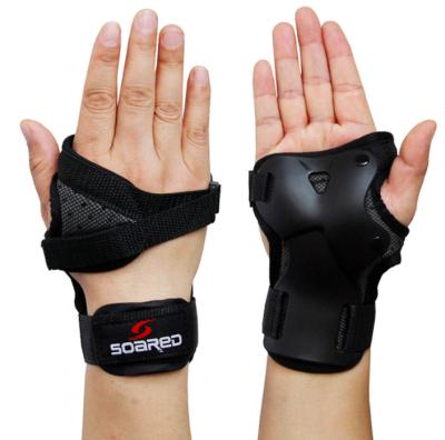 China New Arrival Portable Sports Half-finger Can Be Customized Non-slip Rubber Palm Protector Wrist Protector For Adults&kids for sale