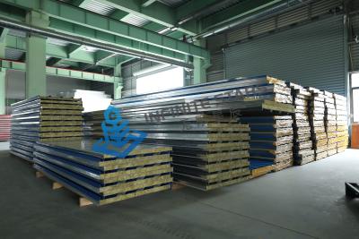 China 50mm Color Steel Sandwich Panel Corrugated Roof Panel / Wallboard 75 Type 100 Type à venda