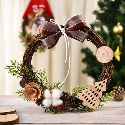 China 2021 Hot Sale Christmas Craft PVC Artificial Christmas Wreath For Front Door for sale