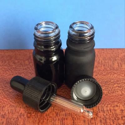 China Personal Care 5ml Essential Oil Bottle Dark Amber Glass Bottle With Dropper for sale