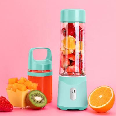 China Dropship Mini USB Rechargeable Fruit Juicers 6 Blades 7.4v 500ml+350ml Slow Smoothies Portable Blender for Home and Travel for sale