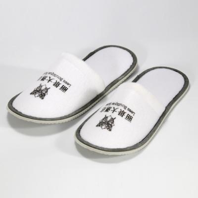 China High Quality Disposable Amenity Set Disposable Hotel Bathroom Slippers Cheap Slippers for sale