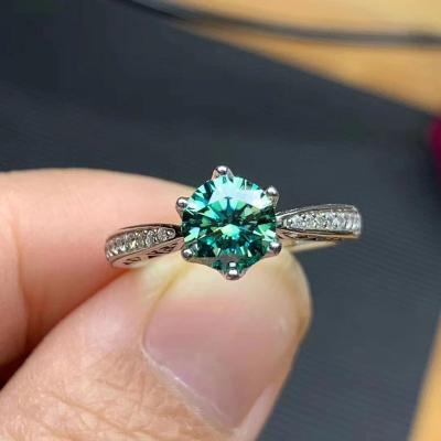 China CLASSIC Wholesale Low Price 925 Sterling Silver Vintage Waterproof 1Carat Green Moissanite Rings for sale