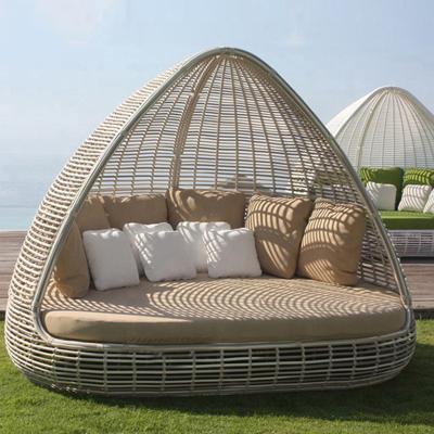 China Eco-friendly Rattan Garden Furniture Wicker Outdoor Furniture Daybed Outdoor Rattan Set for sale