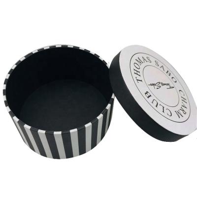 China Recycled Degradable Personalized Top And Bottom Materials Simple And Elegant Round Circular Box Hat Box With Lid for sale